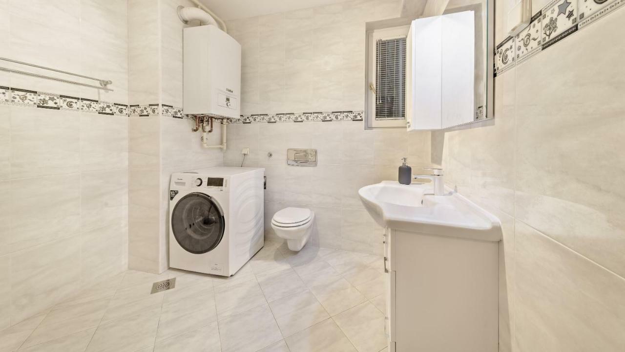 Central Apartment Smiley - Free Parking Zagreb Bagian luar foto